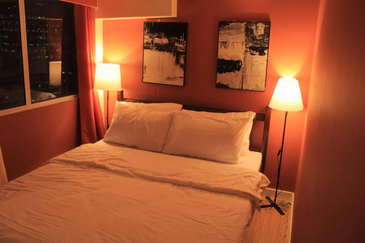 A2j Bgc Luxury 2br Loft Near Burgos Circle, Malls