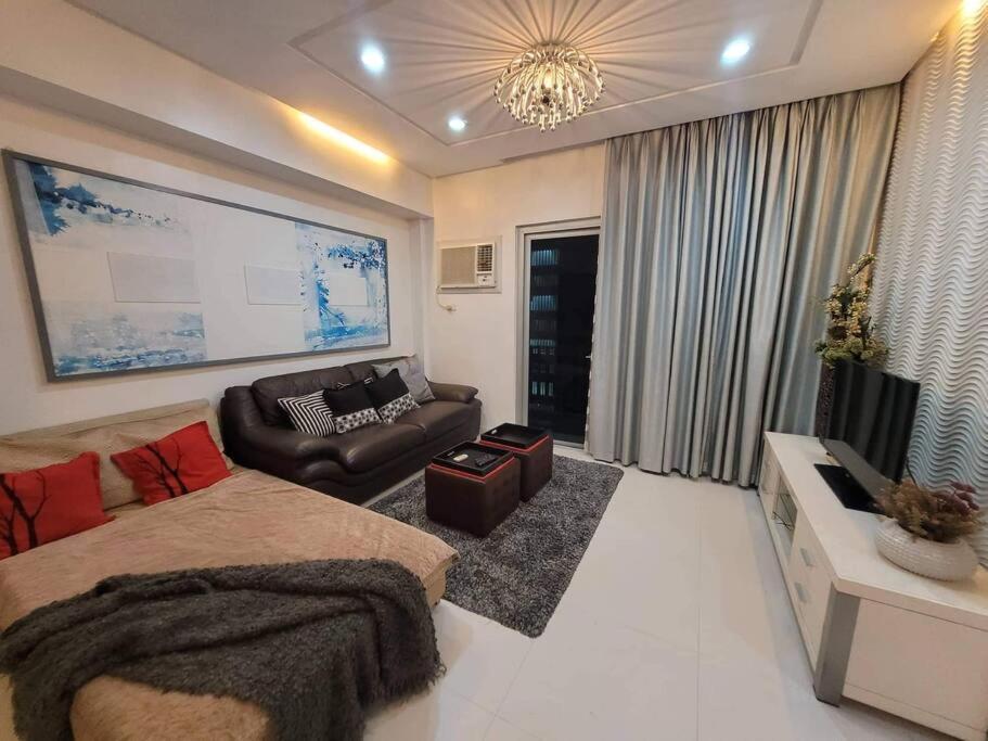 Apartment Aspire Tower At Nuvo City With Free 1 Parking Slot Manila
