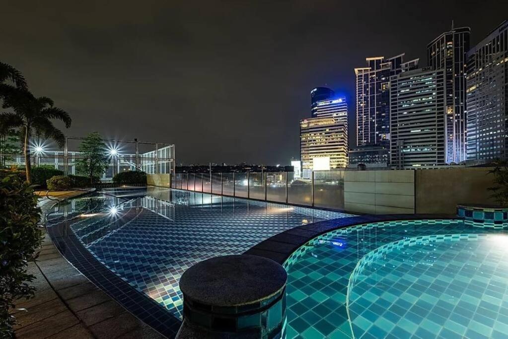 Aspire Tower At Nuvo City With Free 1 Parking Slot * Manila