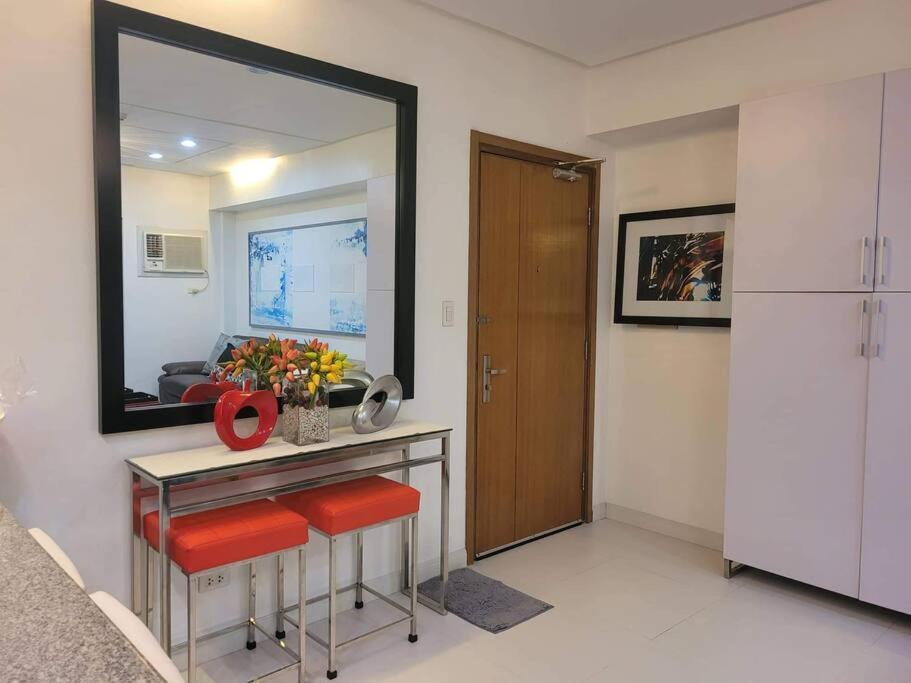 Aspire Tower At Nuvo City With Free 1 Parking Slot Apartment