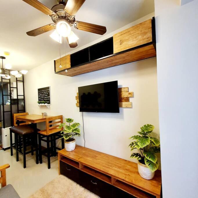 S Residences Moa Stunning Boutique Type T1 * Manila