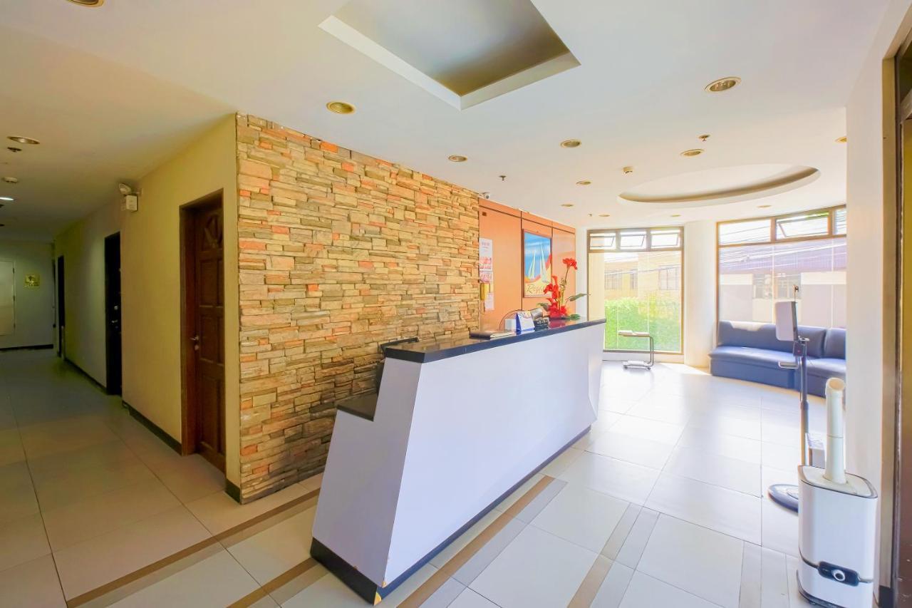 Oyo 794 Regatta Residences Manila
