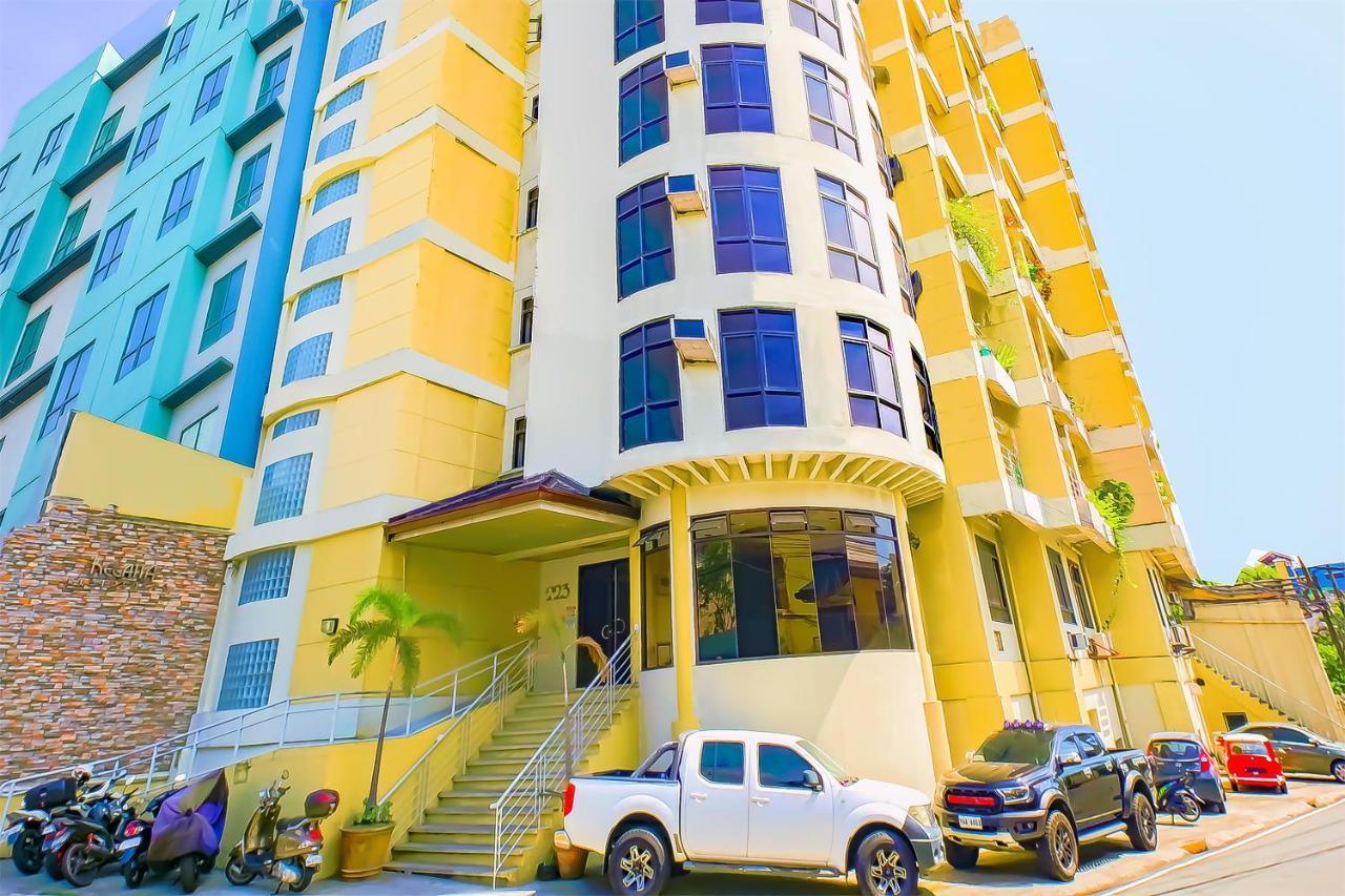 Hotel Oyo 794 Regatta Residences Manila