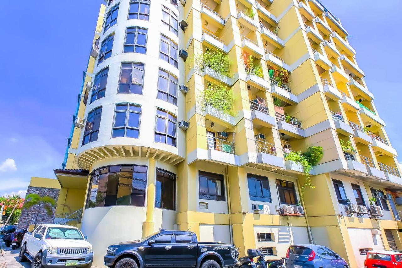 Oyo 794 Regatta Residences Manila