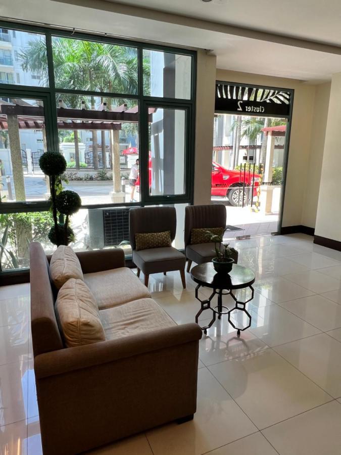 At Newport World Airport Area Prime Location Apartment *