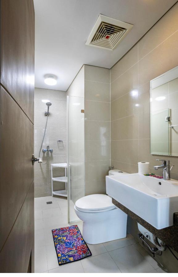 Apartment At Newport World Airport Area Prime Location Manila