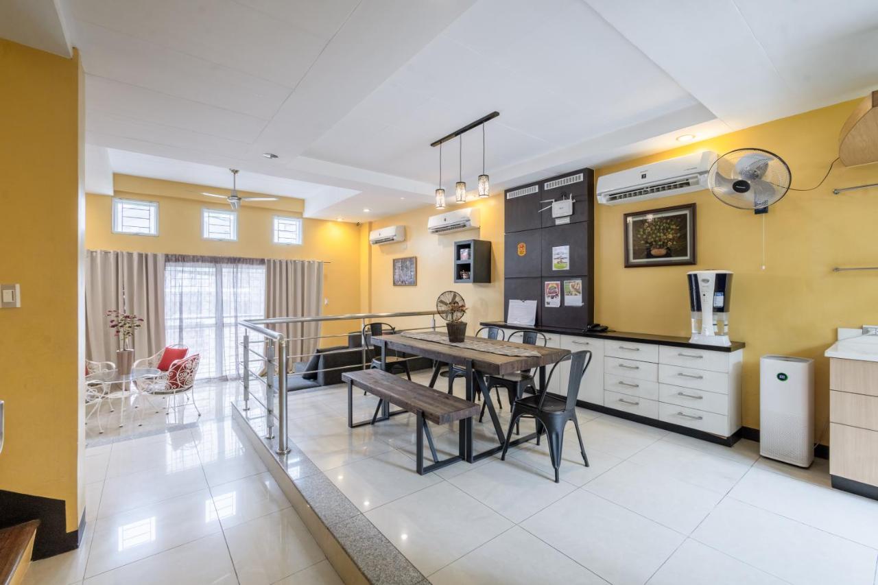 Casa Heradurra Uno/dos Manila