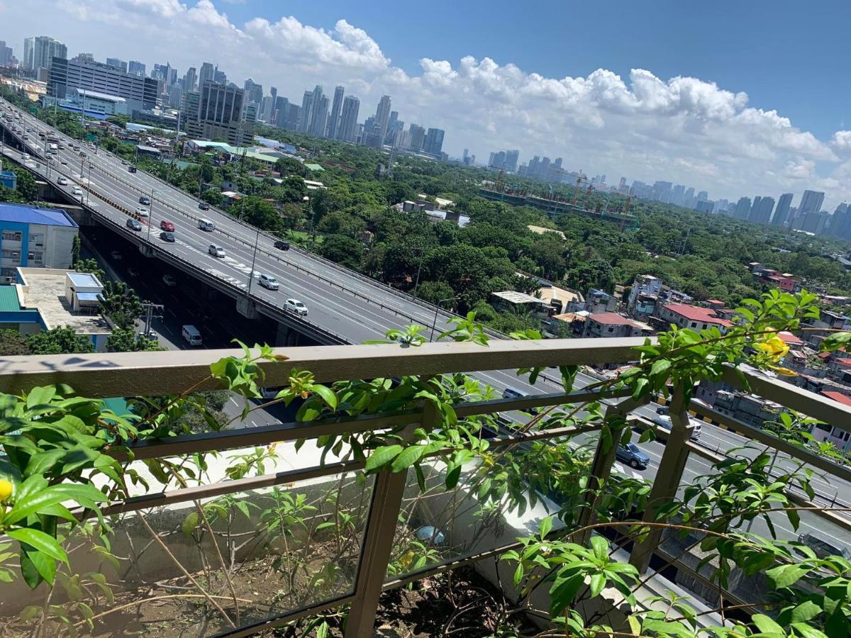 Ramiro Haven Staycation * Manila