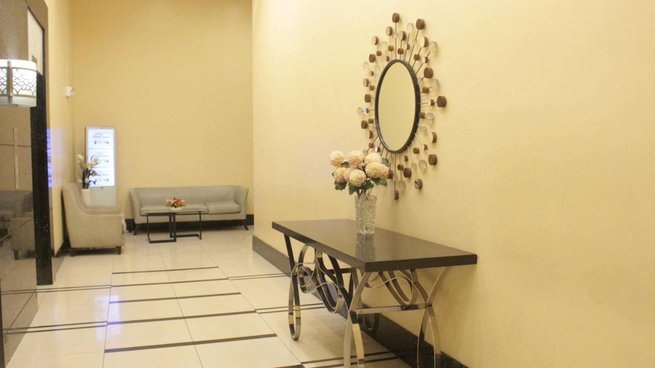 A2j Executive Studio Near Ali Mall, Sm Cubao * Manila