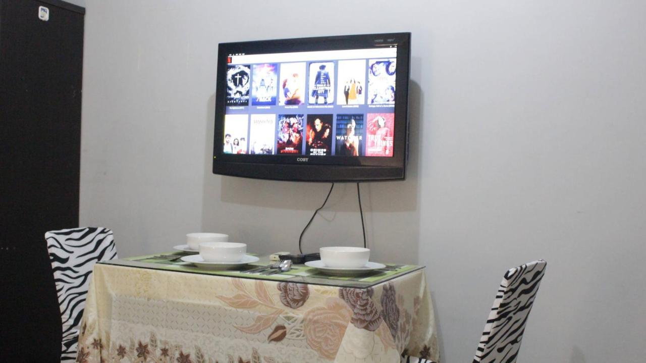 A2j Executive Studio Near Ali Mall, Sm Cubao Apartment