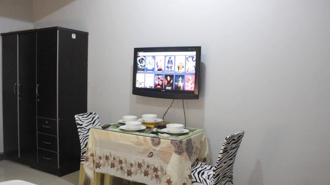 A2j Executive Studio Near Ali Mall, Sm Cubao Apartment *