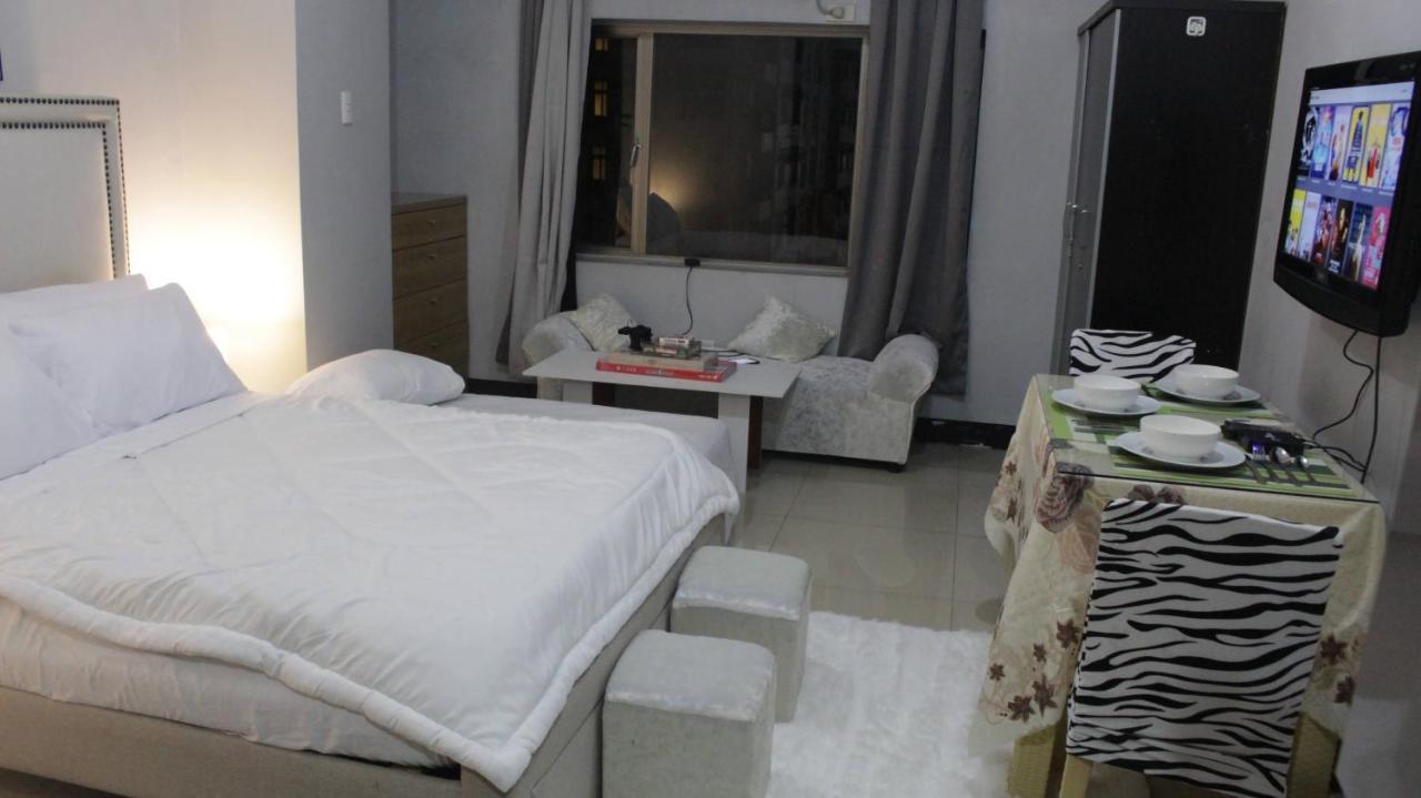 Apartment A2j Executive Studio Near Ali Mall, Sm Cubao Manila