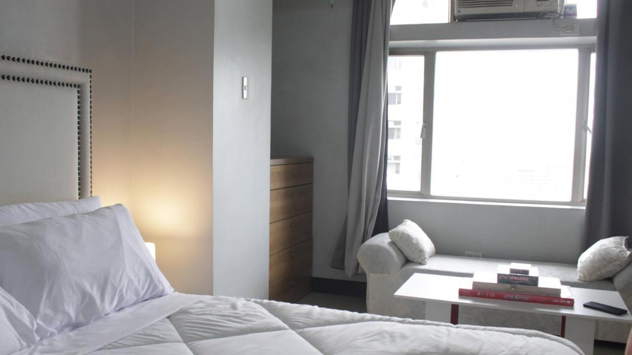 A2j Executive Studio Near Ali Mall, Sm Cubao Apartment
