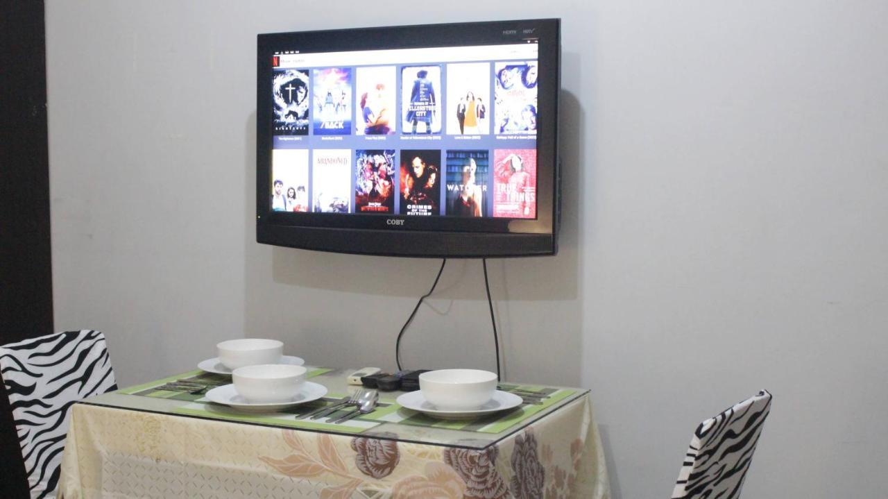 A2j Executive Studio Near Ali Mall, Sm Cubao Apartment