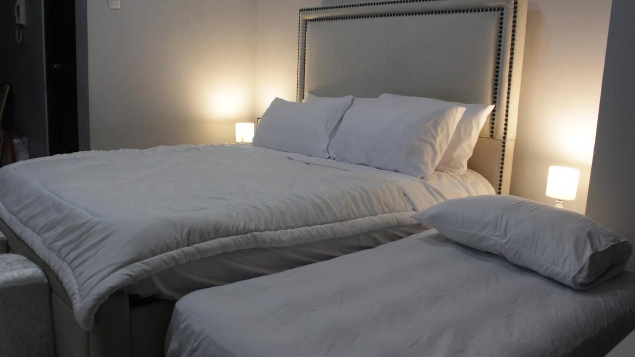 A2j Executive Studio Near Ali Mall, Sm Cubao Manila