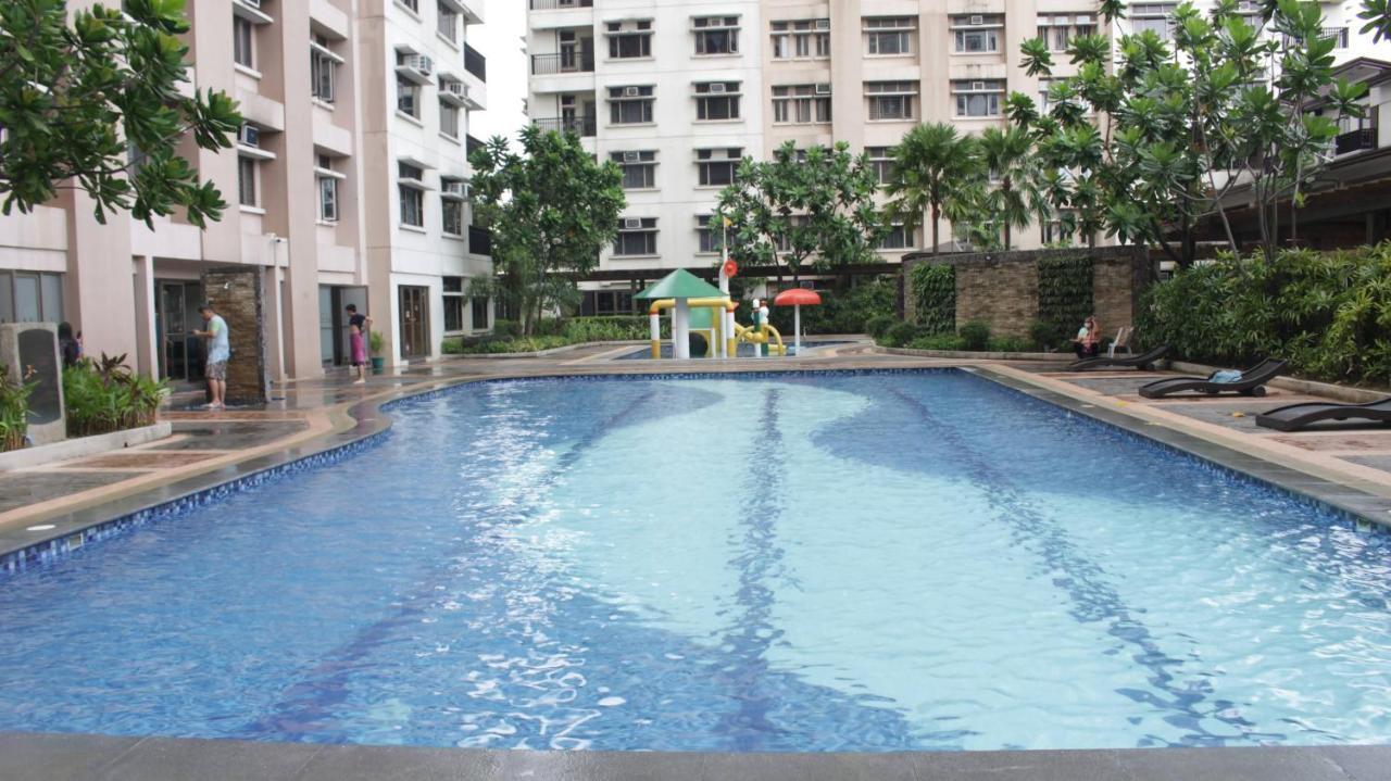 A2j Executive Studio Near Ali Mall, Sm Cubao Apartment