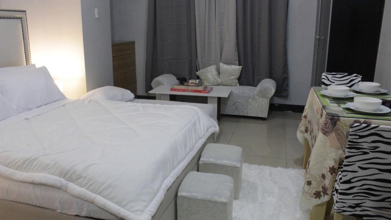 Apartment A2j Executive Studio Near Ali Mall, Sm Cubao Manila