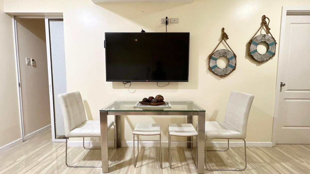 Azure Peaceful And Beachy Staycation *