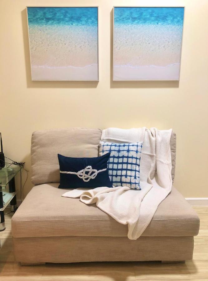 Azure Peaceful And Beachy Staycation * Manila