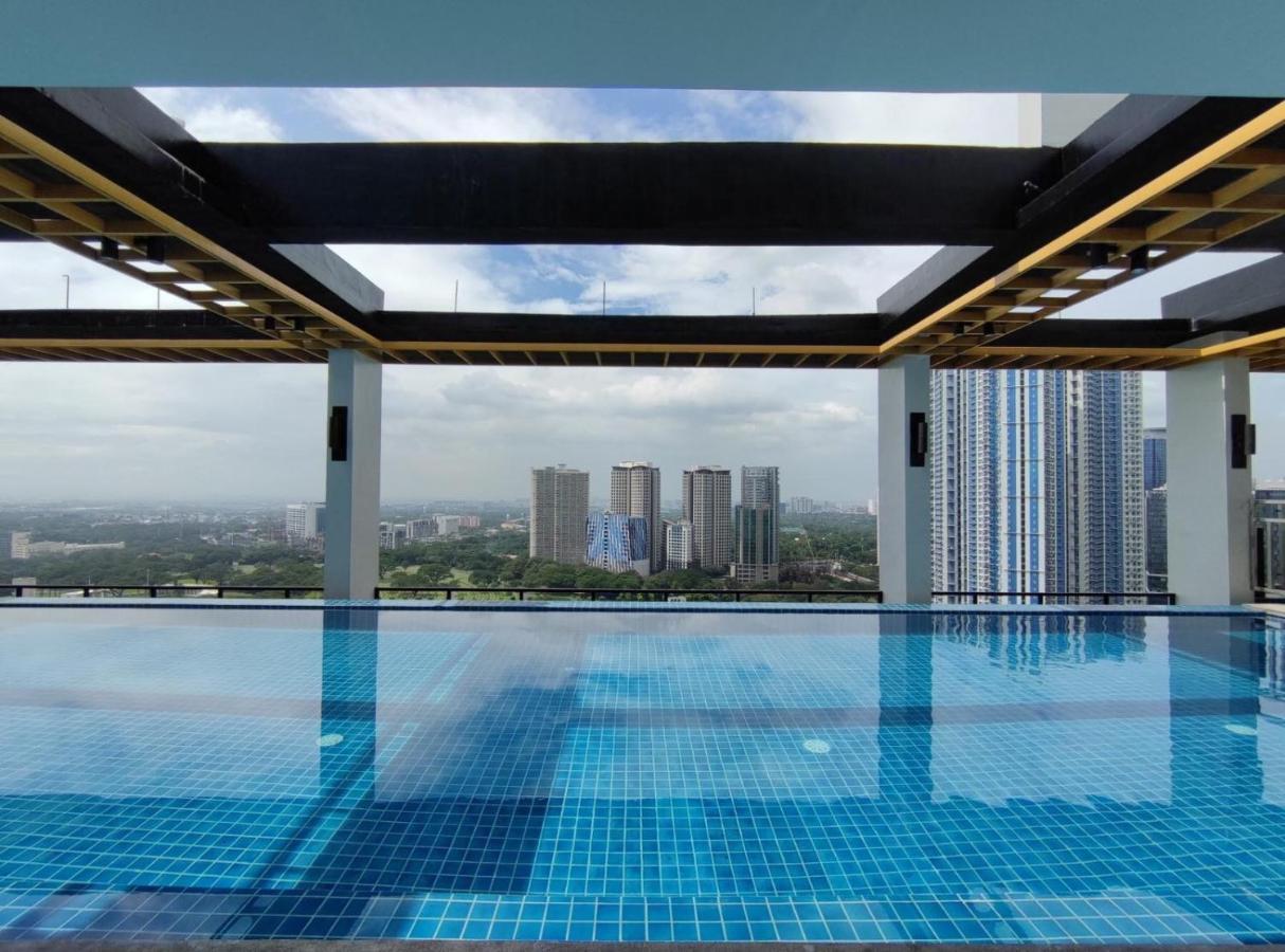 Capital O 804 The Residences At Bonifacio Civic Center Hotel Manila