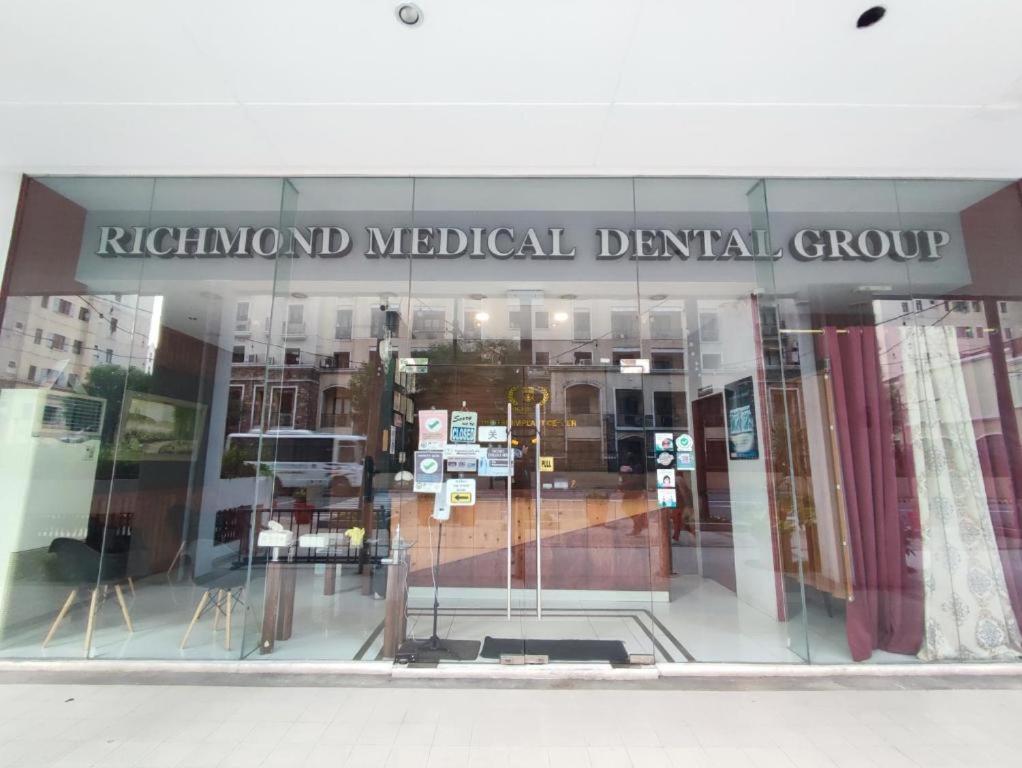 Two Palmtree Newport Boulevard Near Naia 3 Pasay Apartment *