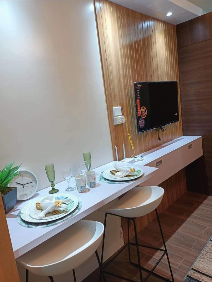 Air Residences Makati Apartment *