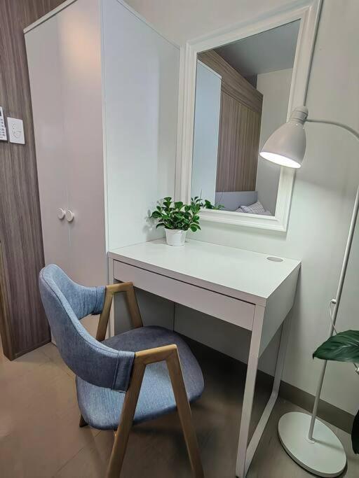 Apartment Happirest By The Bay At Shore2, Mall Of Manila