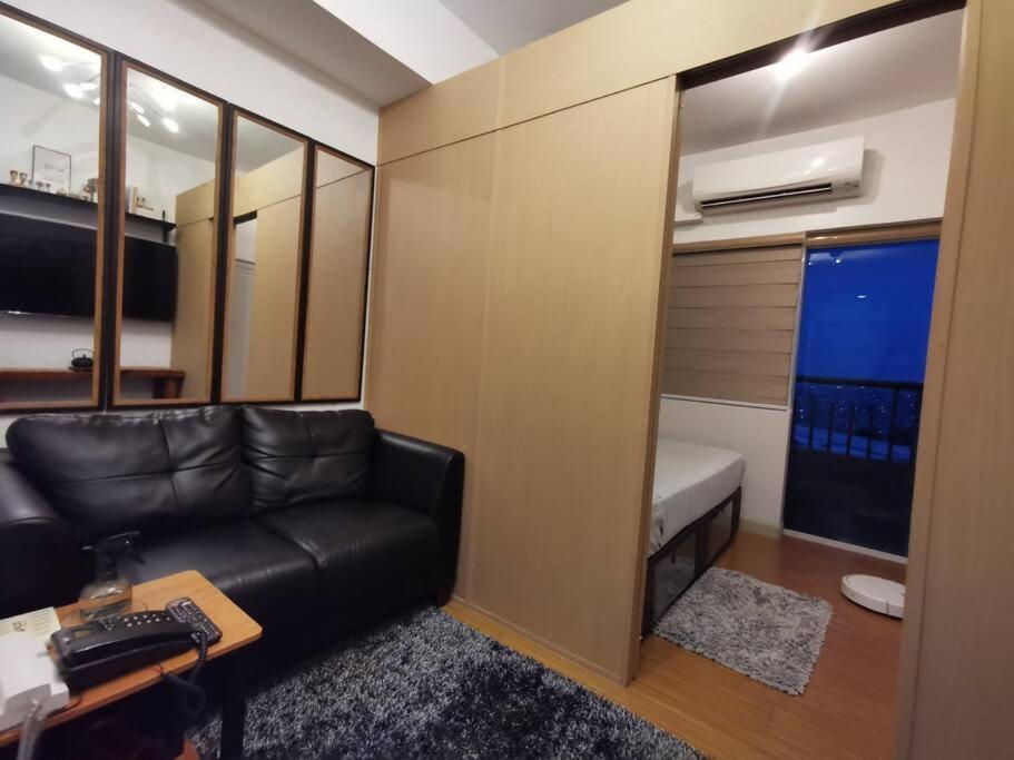 Lot's Pad Nr Bgc Manila
