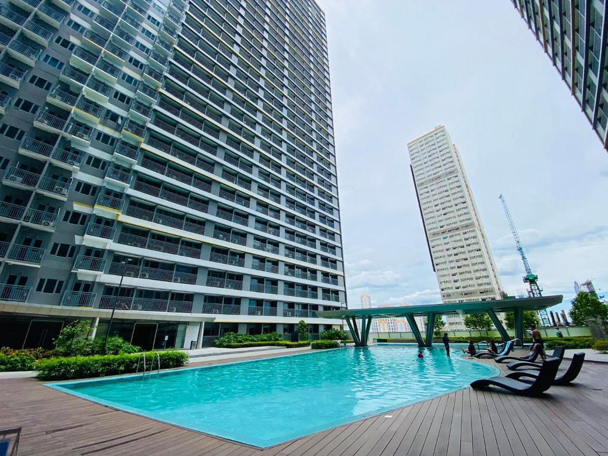 Fame Residences Tower 1 - Traveler's Point Aparthotel