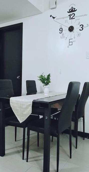 Cozy In The Heart Of Makati Manila