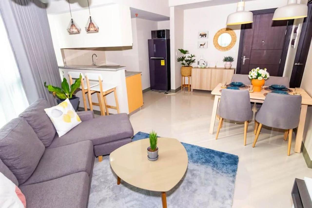 At Uptown Parksuites Ii Uptown Bgc Apartment *