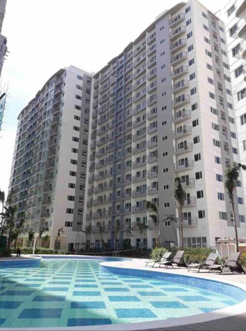 1br Unit In South Pinas With Wifi & Netflix *