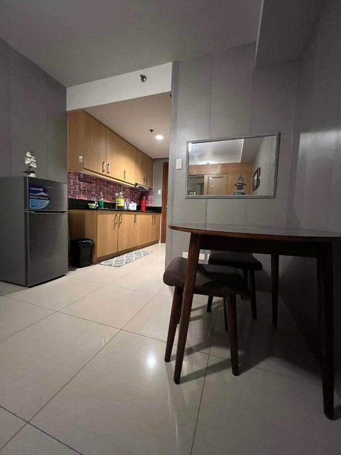 Jona'S Place At Shell Residences Manila Apartment