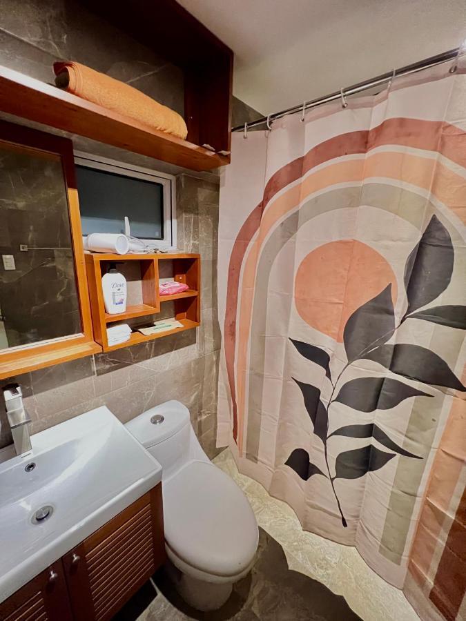 Luxx Suites Bgc *