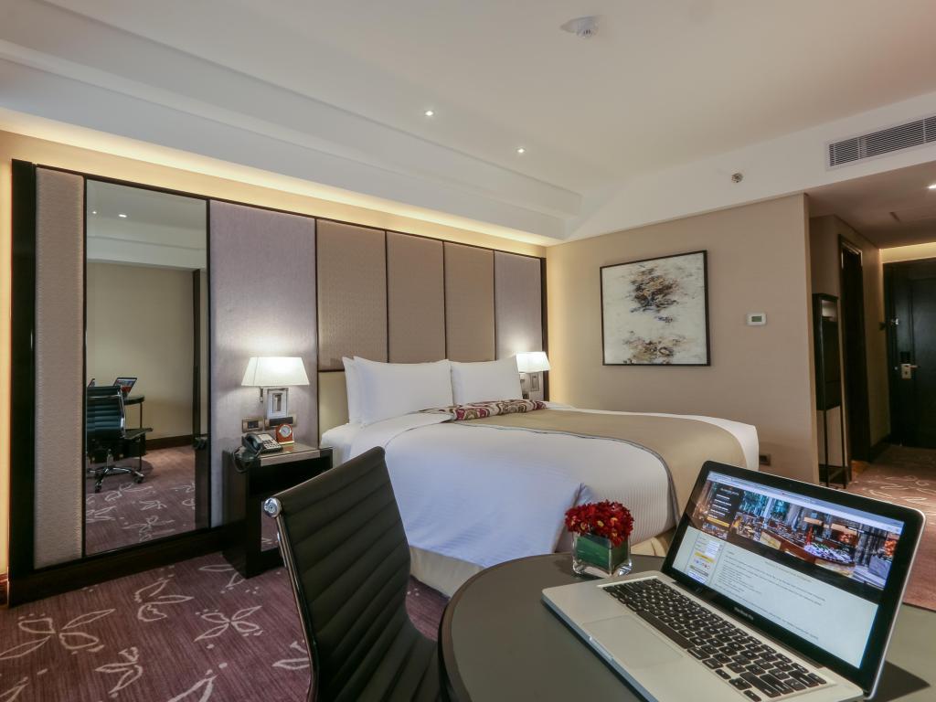 Diamond Philippines Hotel 5*