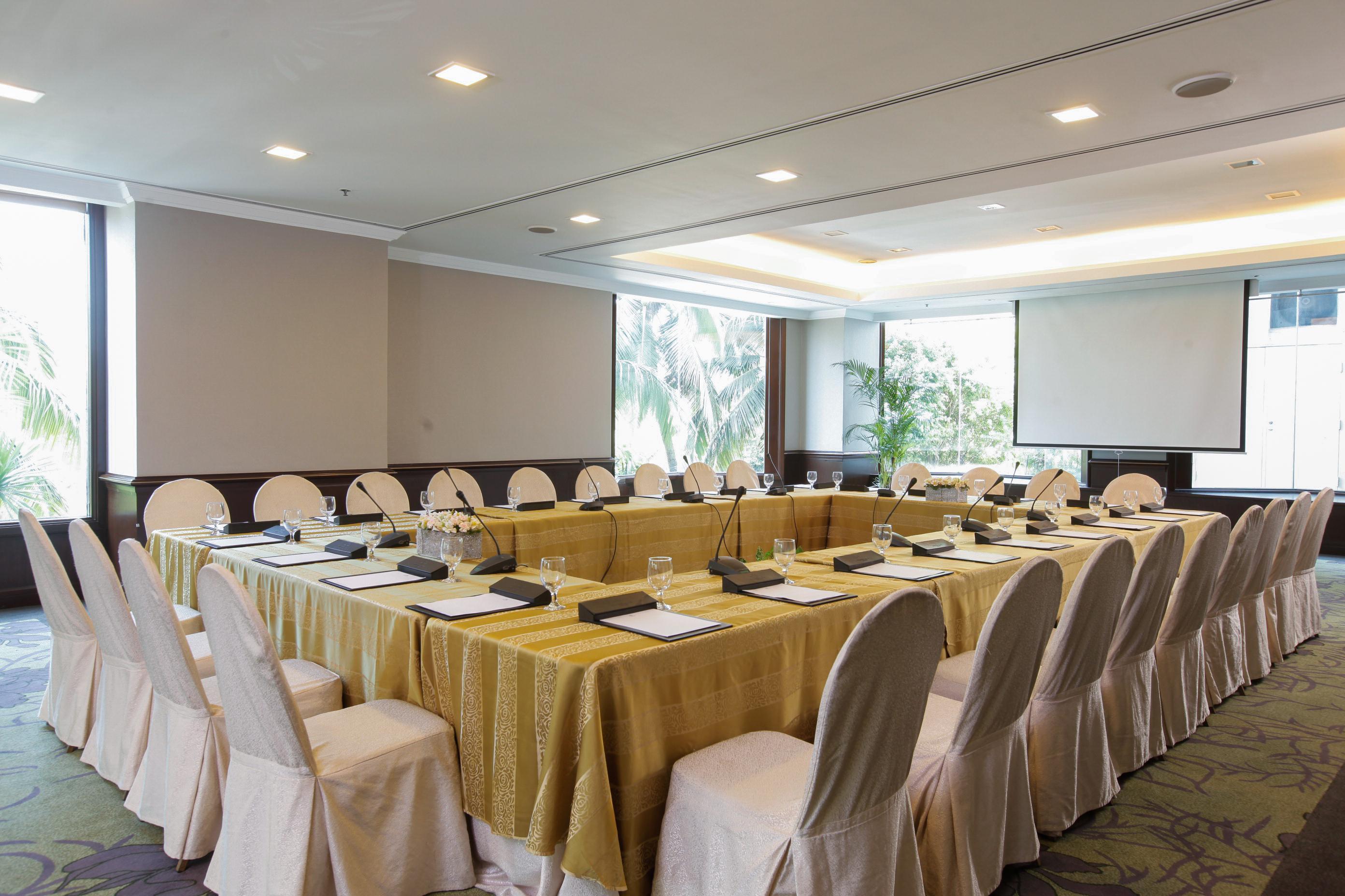 Hotel Diamond Philippines 5*