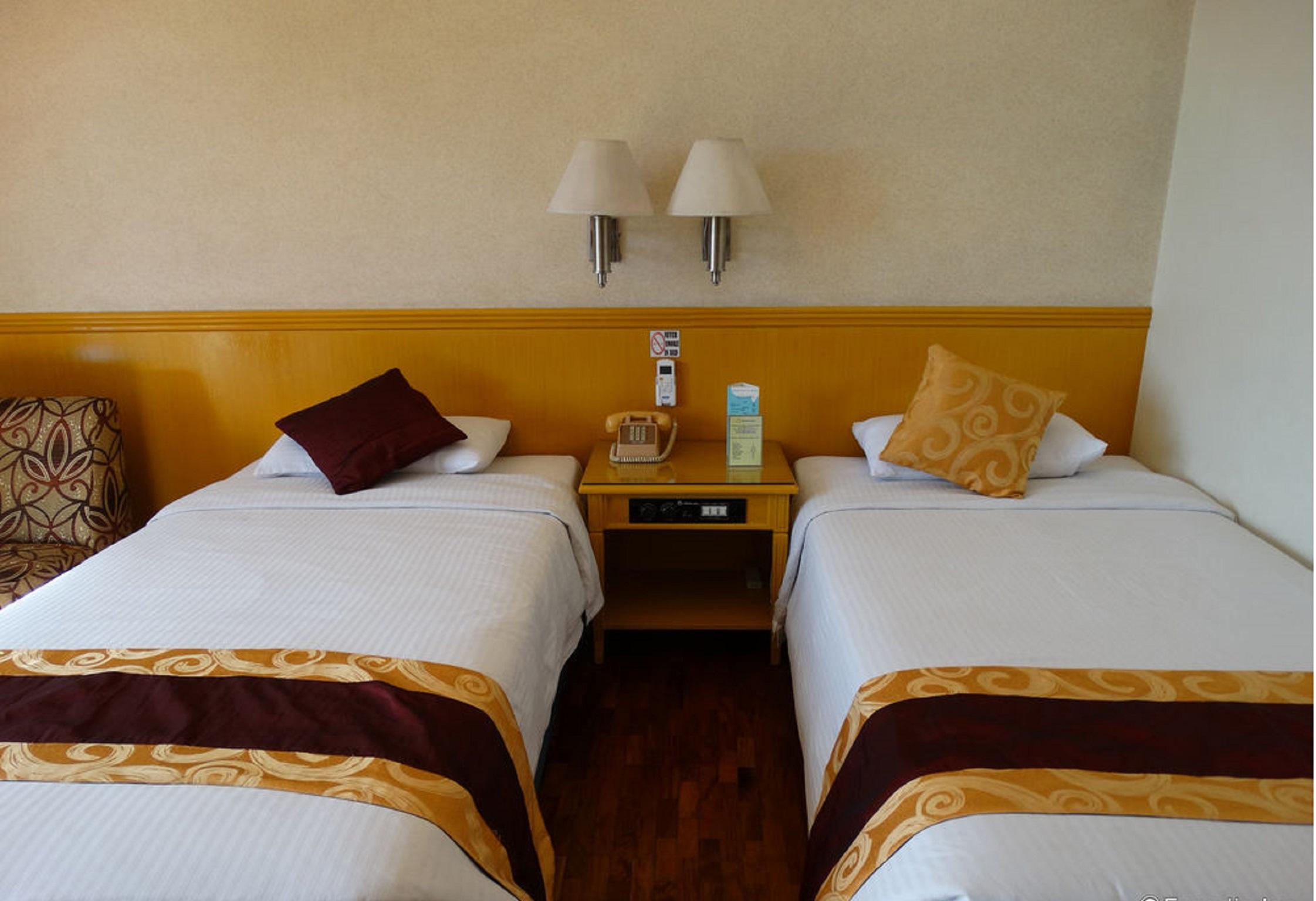 Aloha Roxas Boulevard Hotel 3*