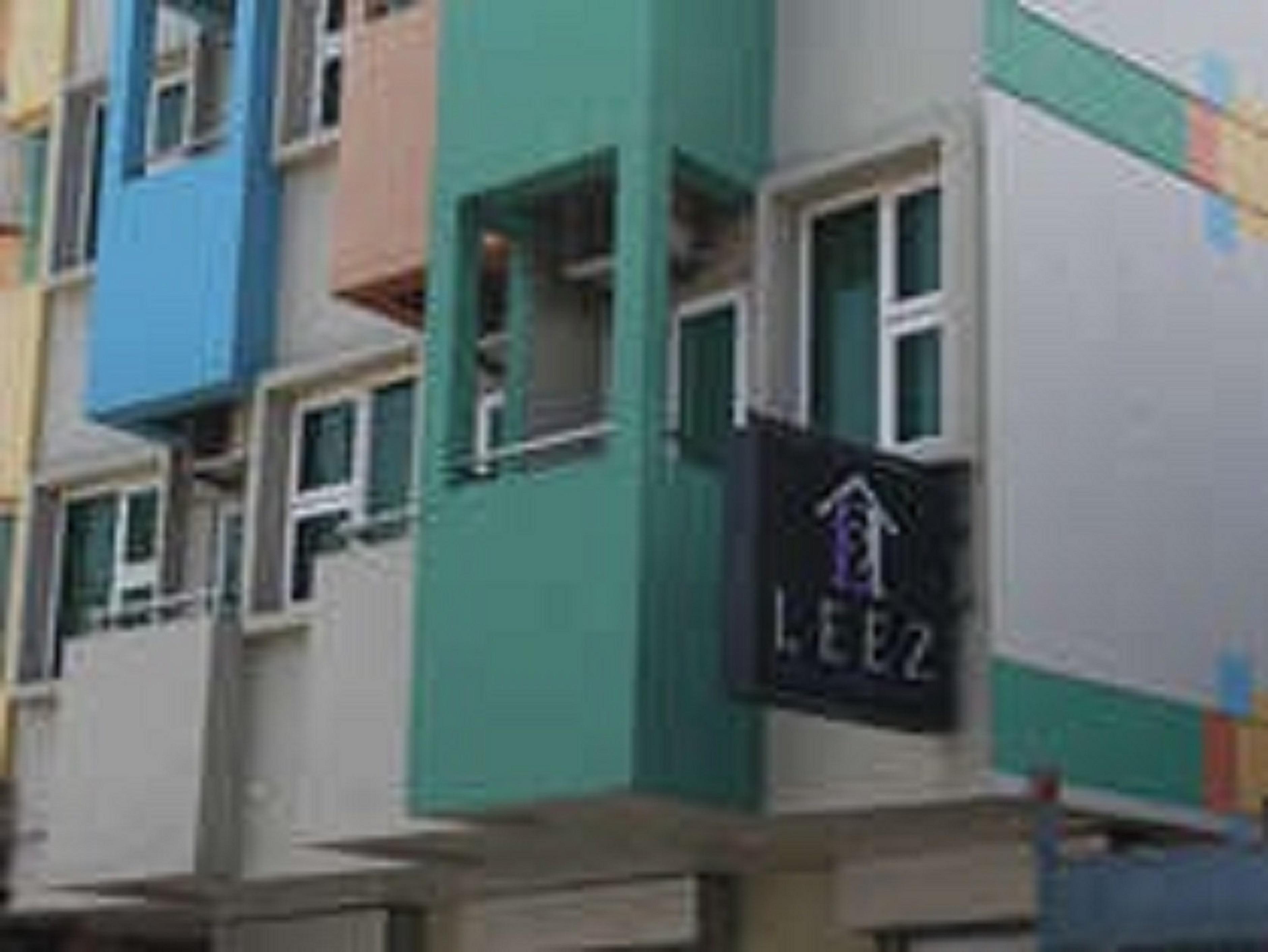 Li Nakpil 3*