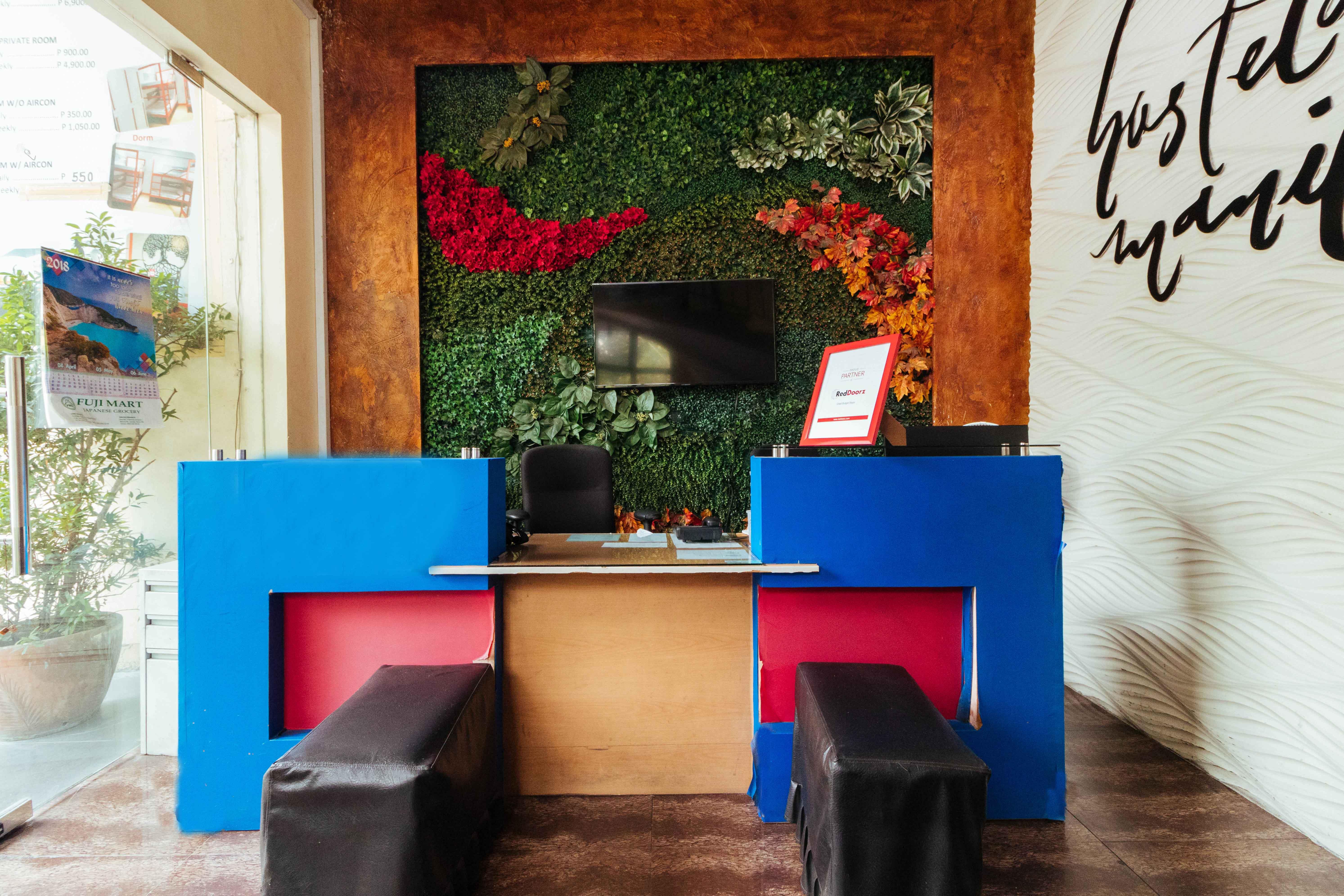 Hotel Reddoorz Near Quirino Station