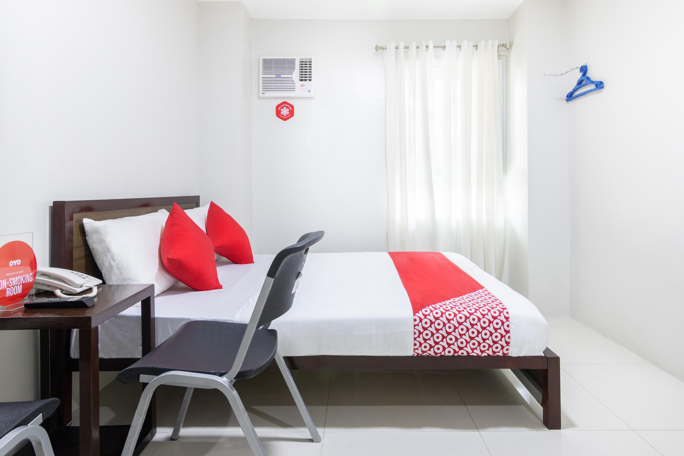 Oyo 152 Sangco Condotel Hotel 3*