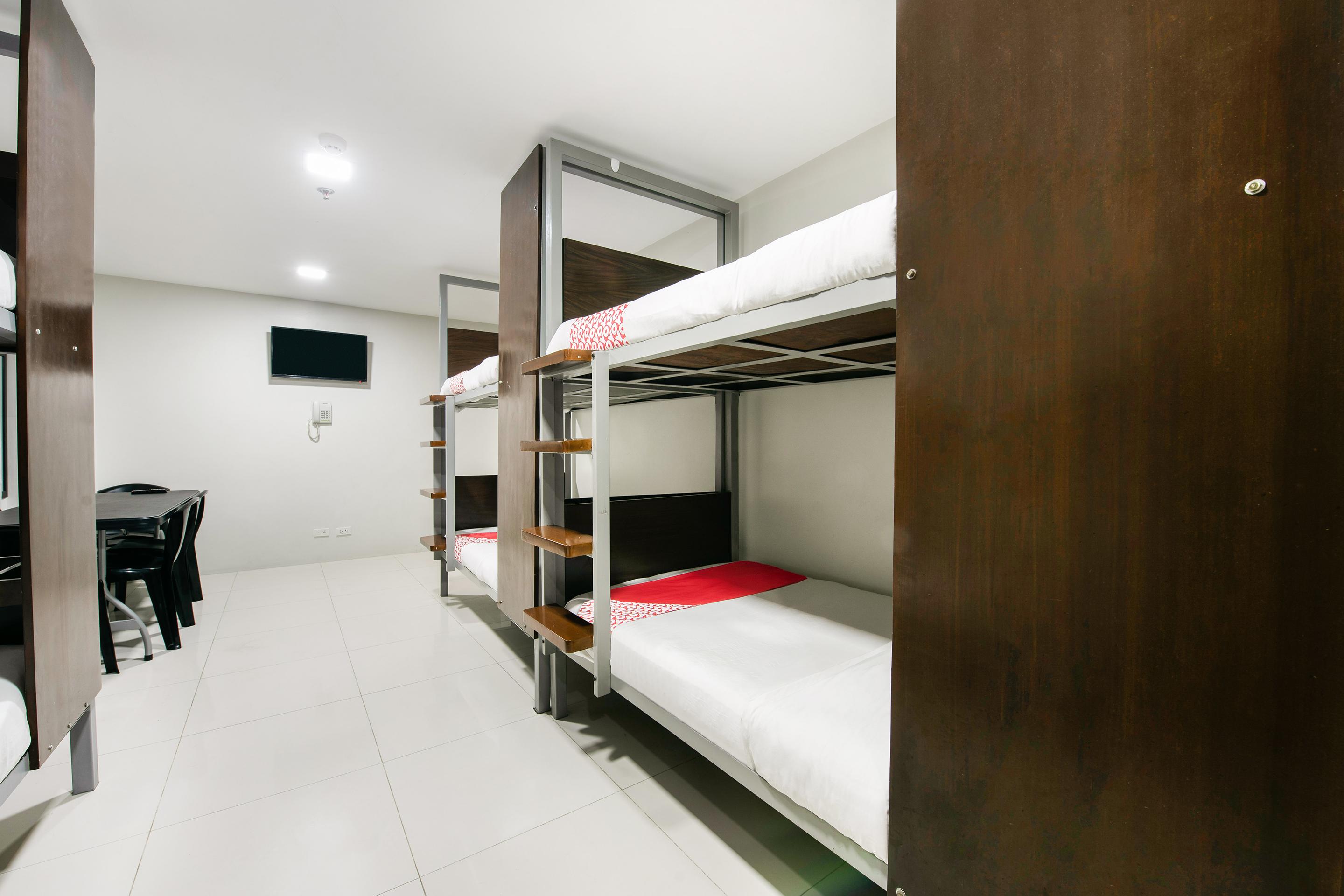 Oyo 152 Sangco Condotel Manila
