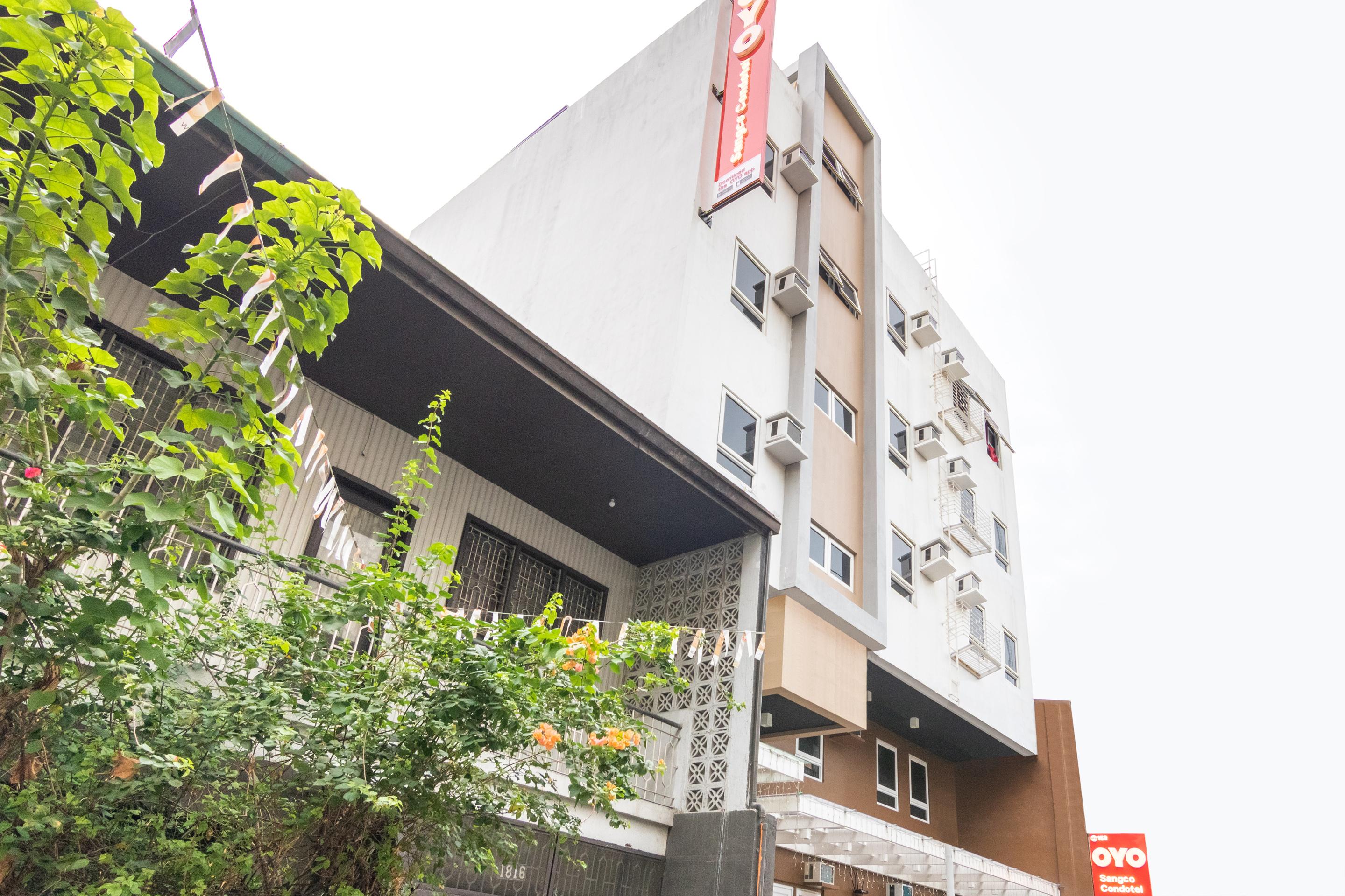 Hotel Oyo 152 Sangco Condotel