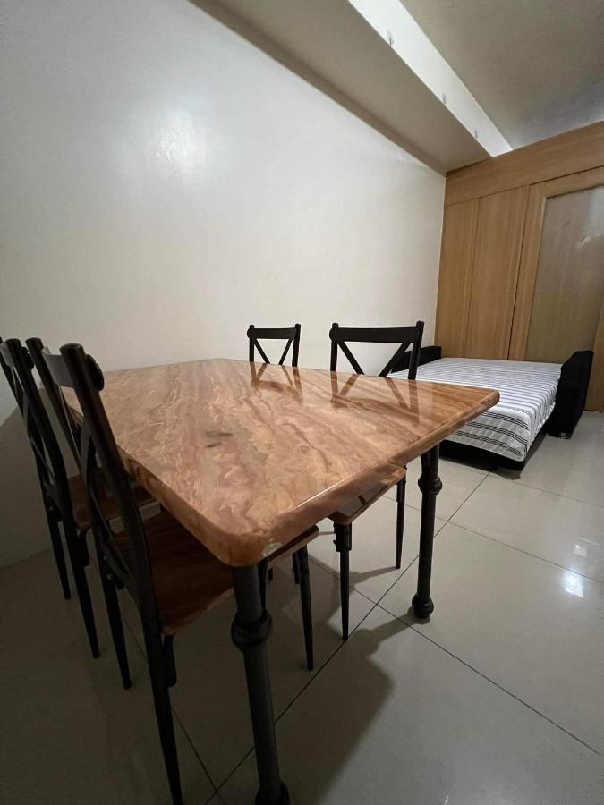 Shell Residences Mall Of - Jona Apartment