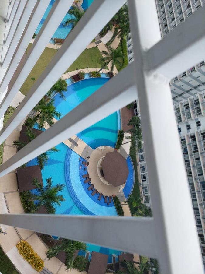 Shell Residences Mall Of - Jona Manila