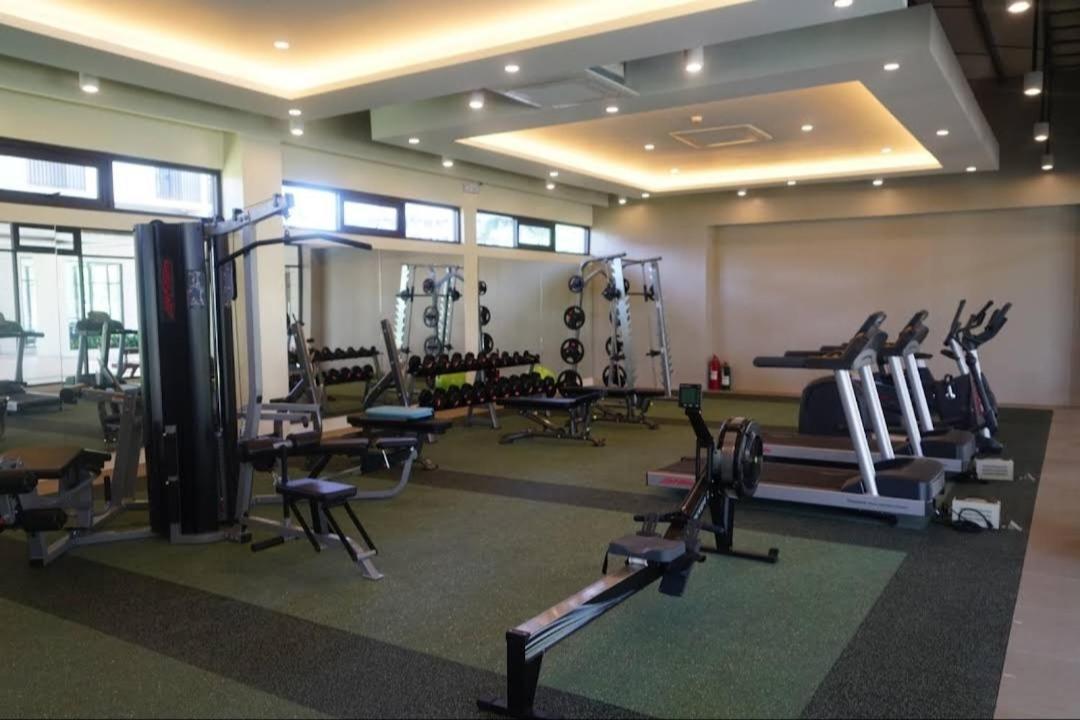 Staycation In Alabang By Angela Aparthotel Manila