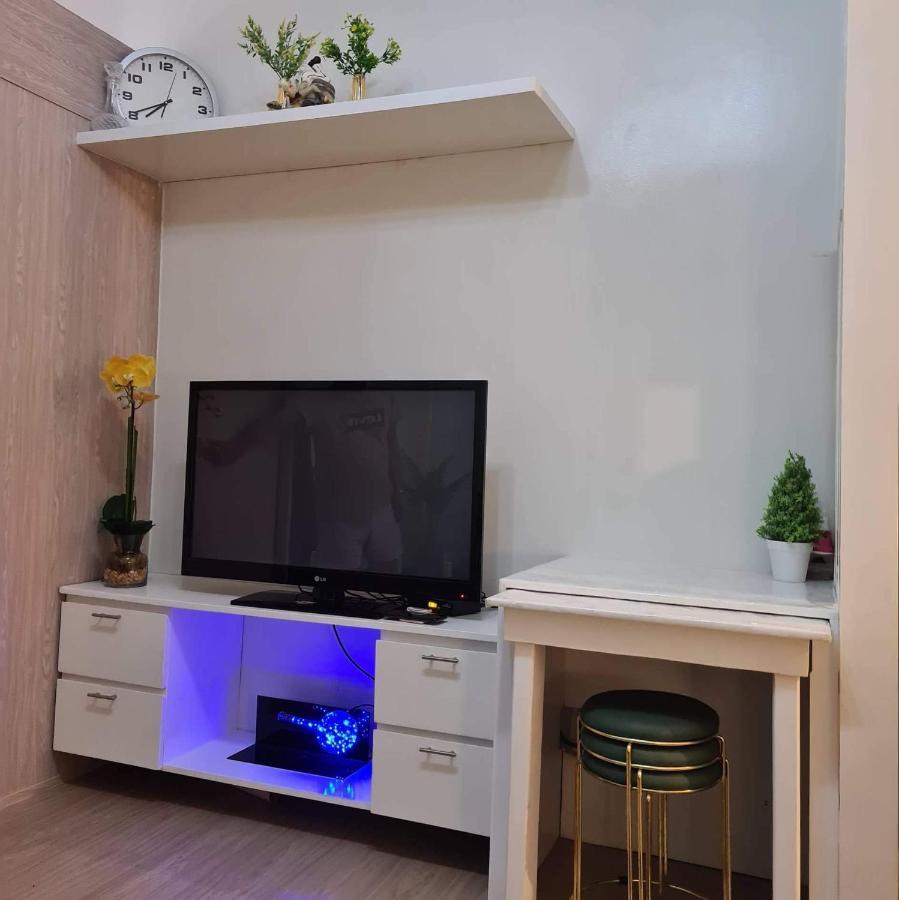 Fully Furnished Condominium-apartment Unit For 5-6 Guests Apartment Manila