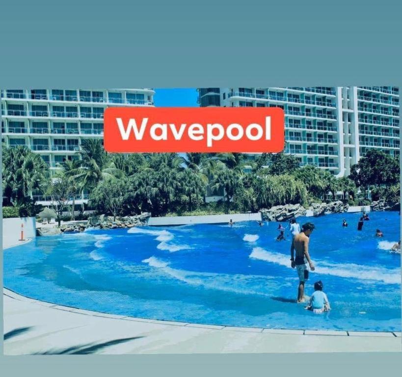 Azure Urban A3 Near Airport Mall With Balcony Wavepool Apartment *