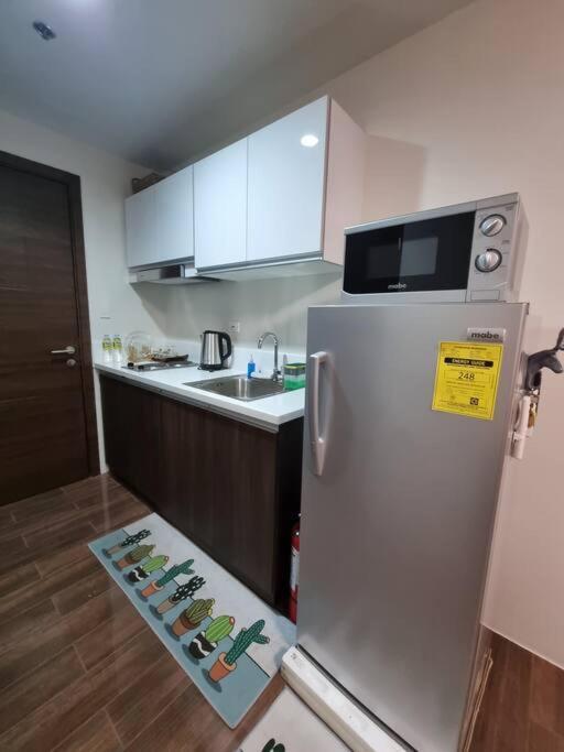 Great View 1 Bedroom In Makati Near Trident Tower