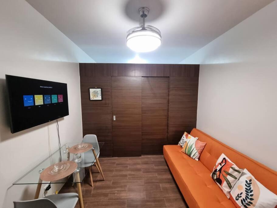 Great View 1 Bedroom In Makati Near Trident Tower Apartment Manila