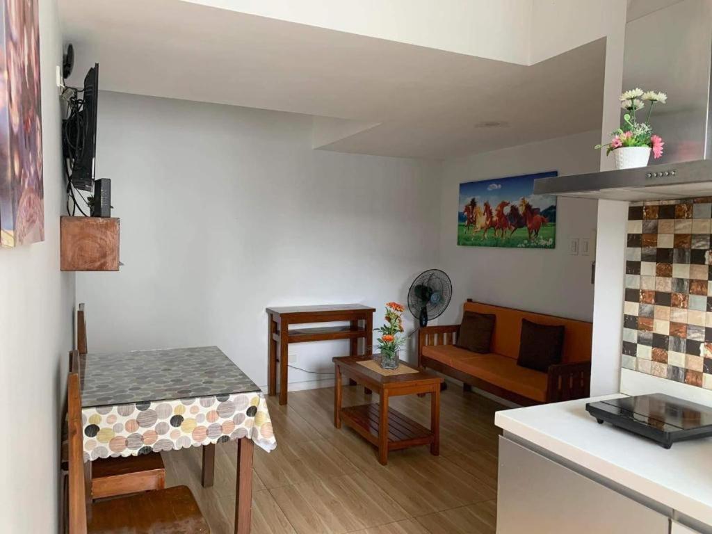 Azure Urban A3 Near Airport Mall With Balcony Wavepool Apartment Manila